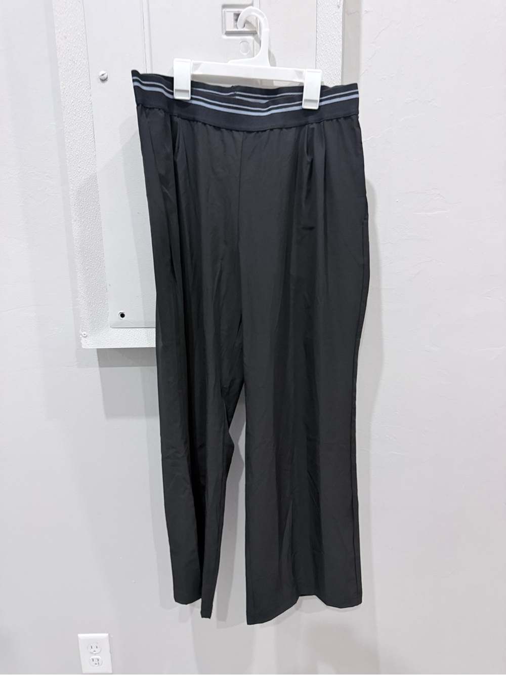 Men's Black Relaxed Drawstring Pants